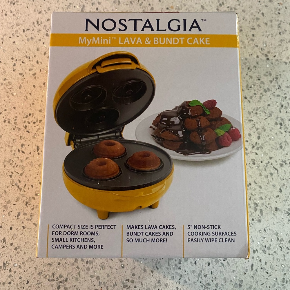 Mini lava cake maker